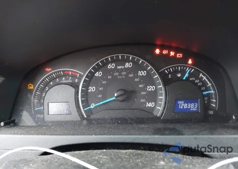 2014 Toyota Camry Le z USA, uszkodzony, nr VIN 4T4BF1FK4ER357107